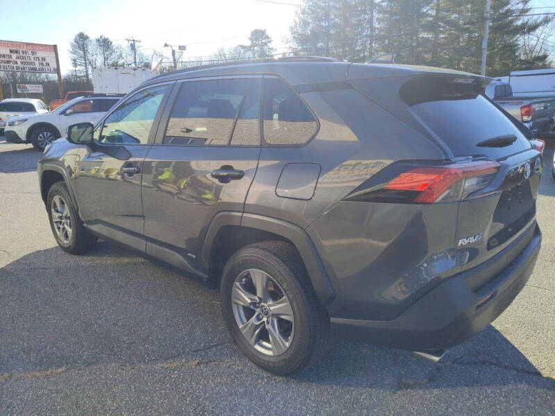 2022 Toyota RAV4 Hybrid XLE