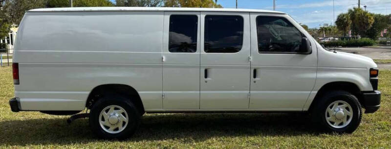 2011 Ford E-Series E-350 SD
