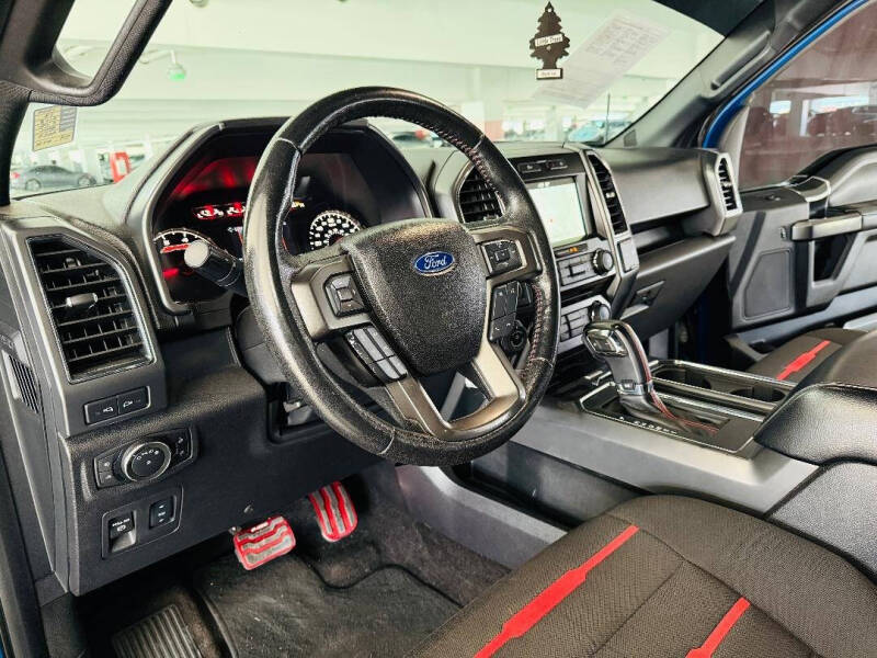 2017 Ford F-150 XLT photo 18