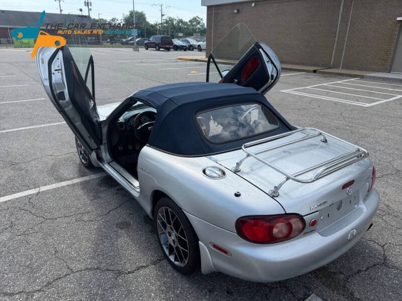 2004 Mazda MX-5 Miata