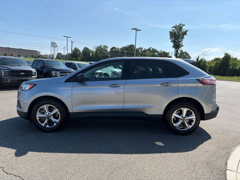 2023 Ford Edge SE