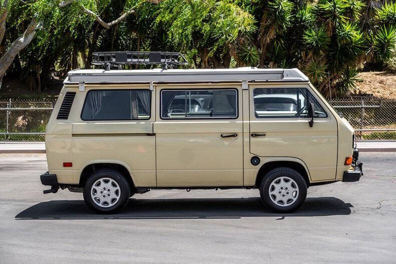 1982 Volkswagen Vanagon Camper