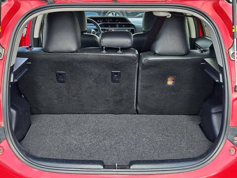 2015 Toyota Prius c Two