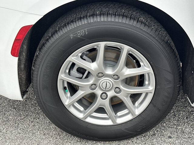 2026 Chrysler Voyager LX