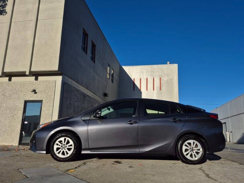 2017 Toyota Prius Two