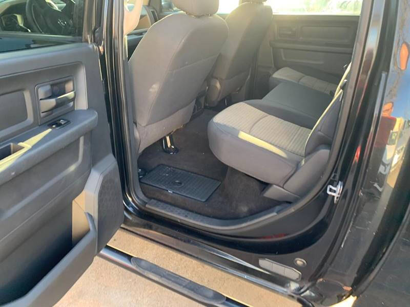 2011 RAM Ram 1500 Pickup SLT's photo