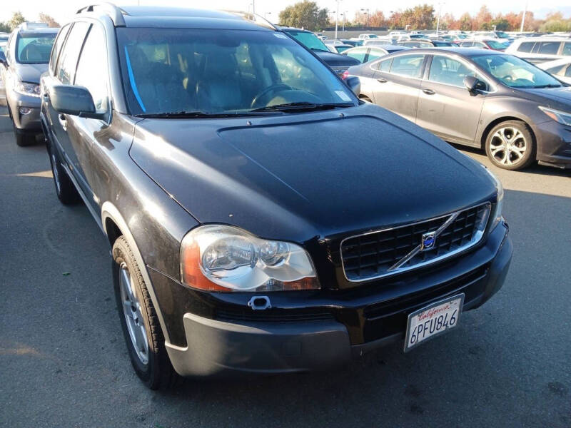 2004 Volvo XC90 Base photo 2