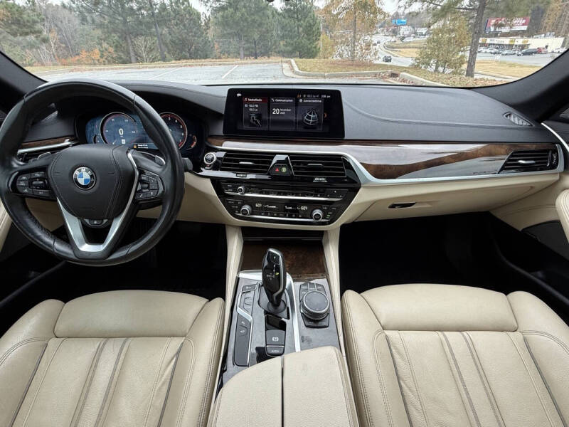 2018 BMW 5 Series 540i