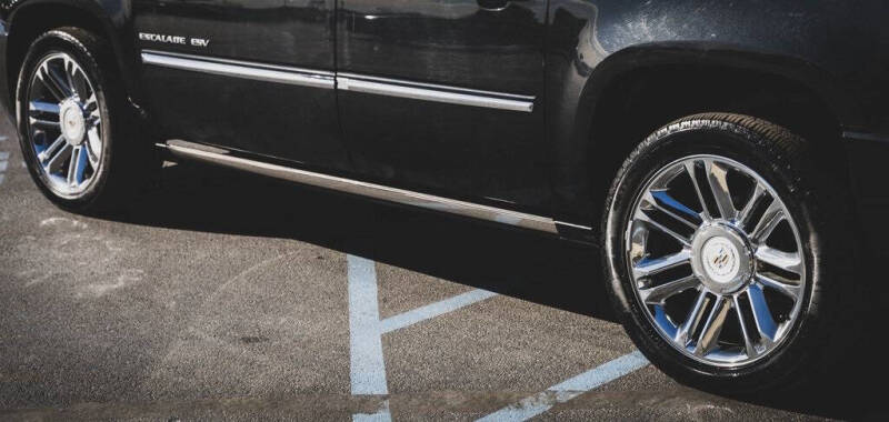 2011 Cadillac Escalade ESV Platinum Edition