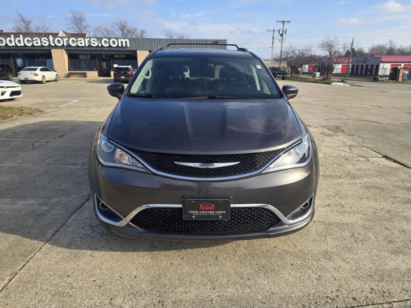 2017 Chrysler Pacifica Touring-L Plus