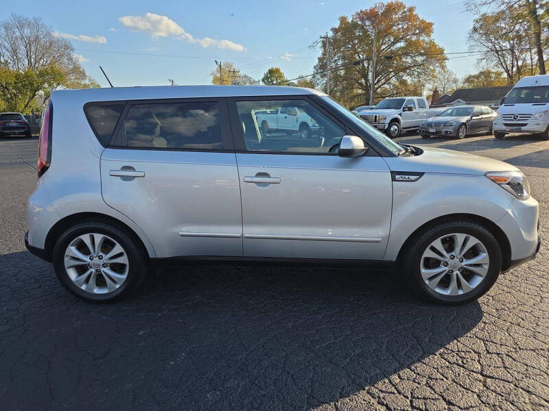 2016 Kia Soul +