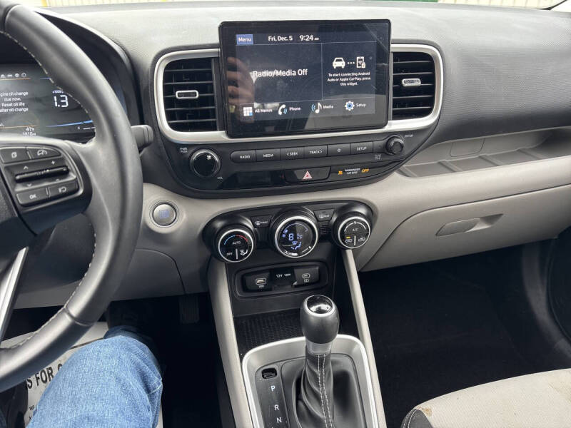 2024 Hyundai Venue SEL