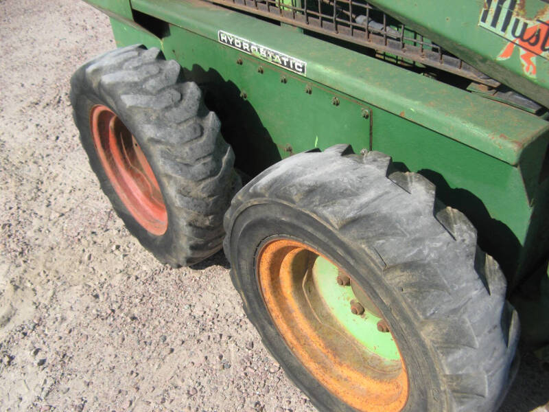 1985 Mustang Skid Loader
