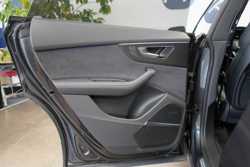 2023 Audi SQ8 4.0T quattro Premium Plus