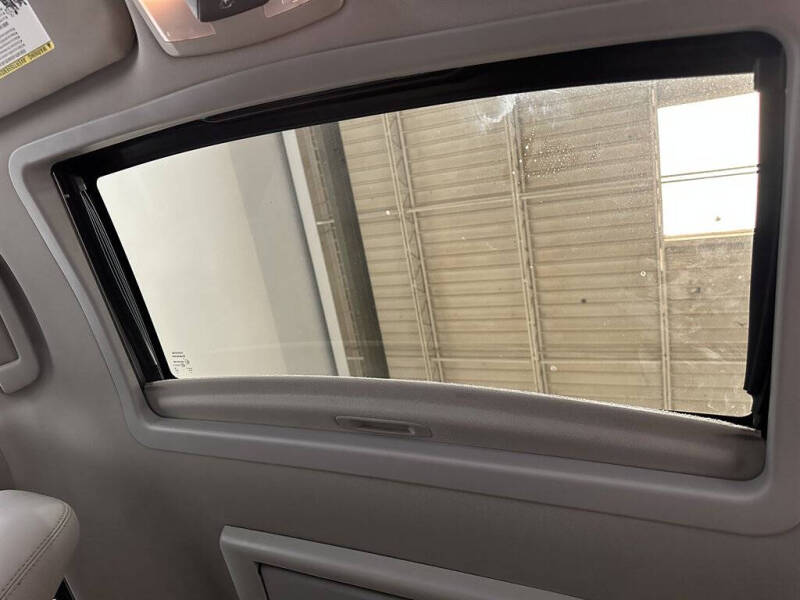 2016 Toyota Sienna XLE Premium 8-Passenger