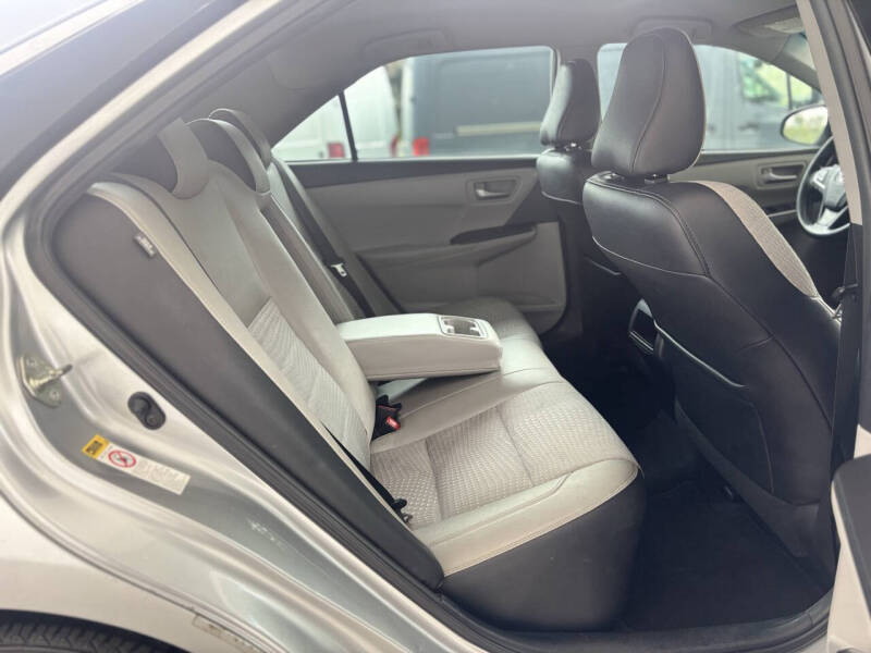 2015 Toyota Camry SE