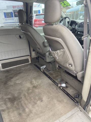 2005 Dodge Grand Caravan SE