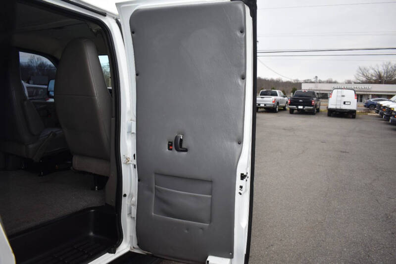 2013 Chevrolet Express Cargo Work Van photo 40