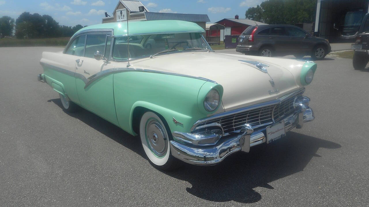 1956 Ford Victoria 2