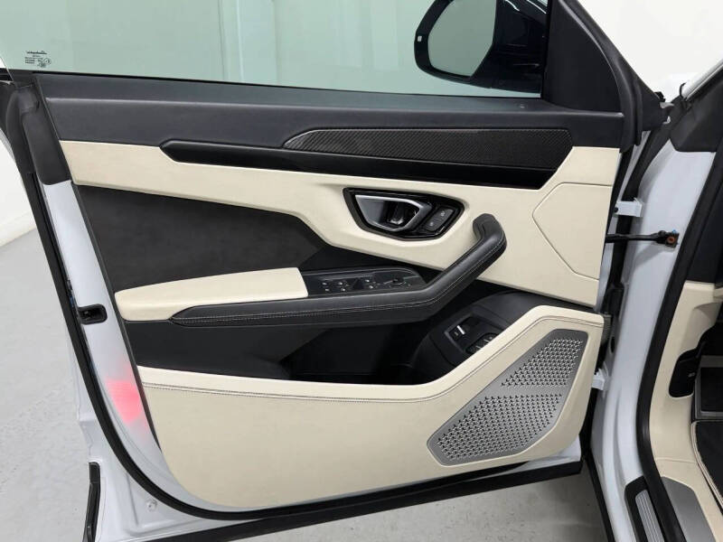 2021 Lamborghini Urus