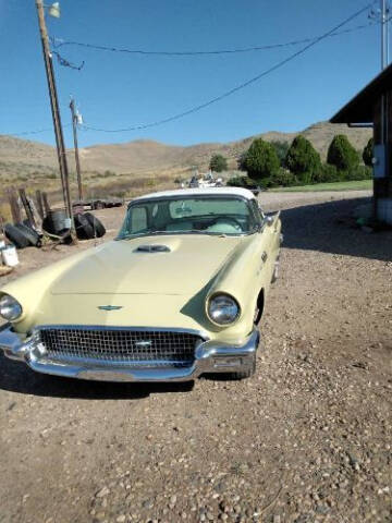 1957 Ford Thunderbird