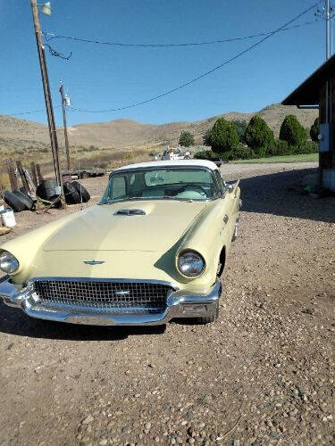 1957 Ford Thunderbird