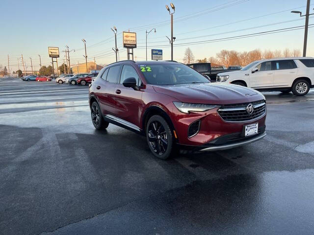 2022 Buick Envision Essence's photo