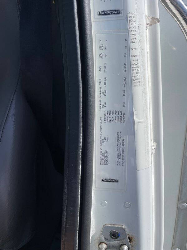 2019 Freightliner M2 106
