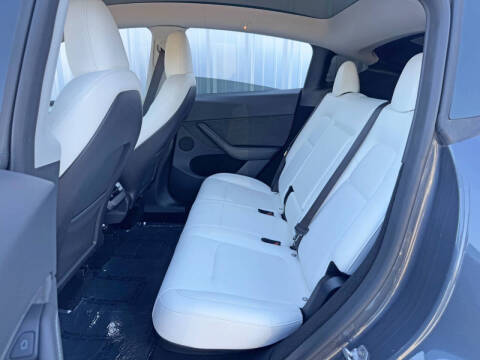 2023 Tesla Model Y Long Range