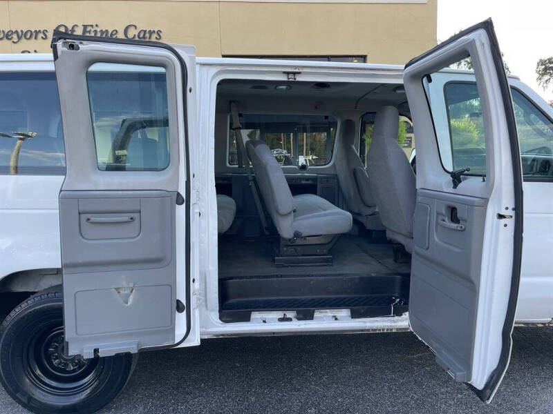 2009 Ford E-Series E-350 SD XLT