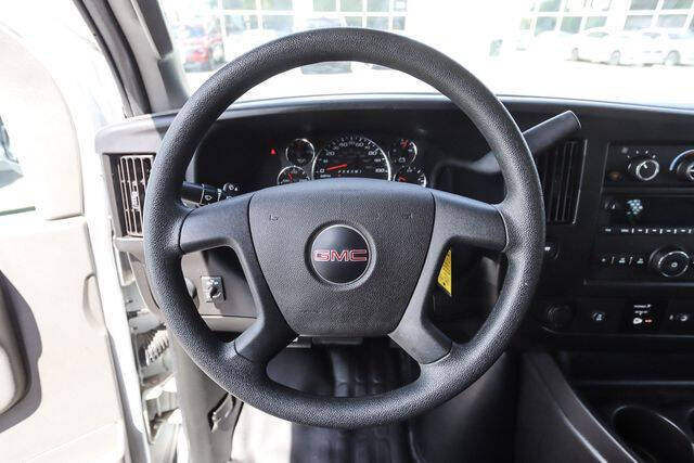 2022 GMC Savana 2500