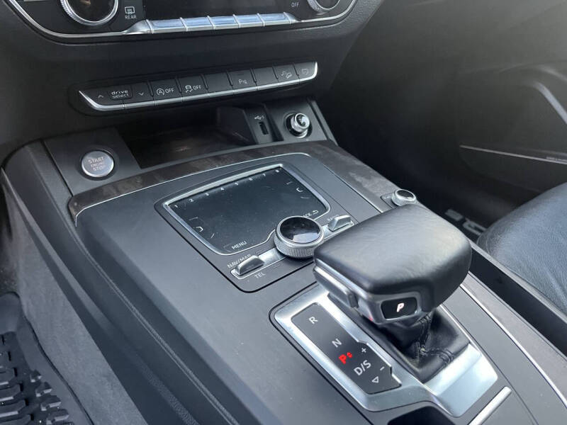 2018 Audi Q5 2.0T quattro Premium Plus