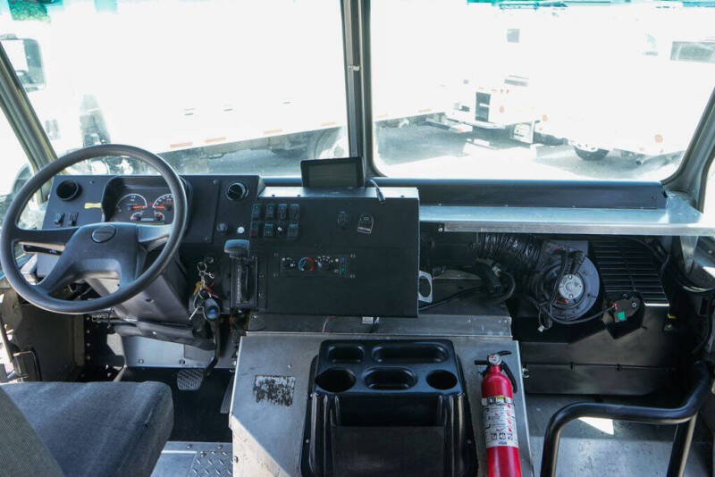 2020 Freightliner MT45 Chassis