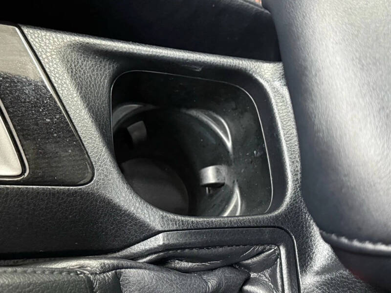 2017 Toyota RAV4 Hybrid SE