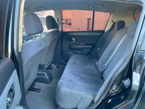 2009 Nissan Versa 1.8 S