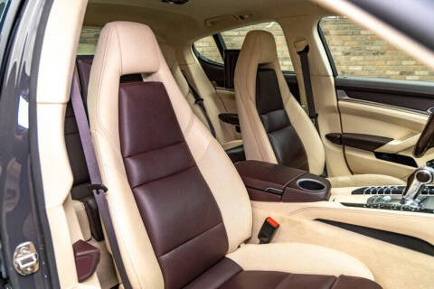 2016 Porsche Panamera