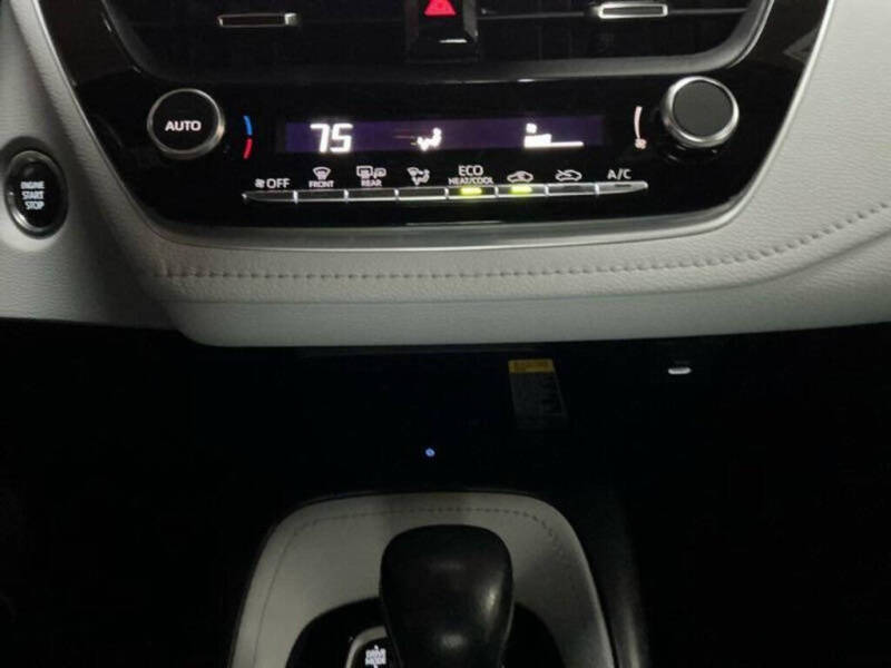 2024 Toyota Corolla Hatchback SE