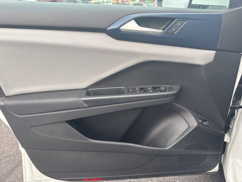 2022 Volkswagen Taos SE 4Motion