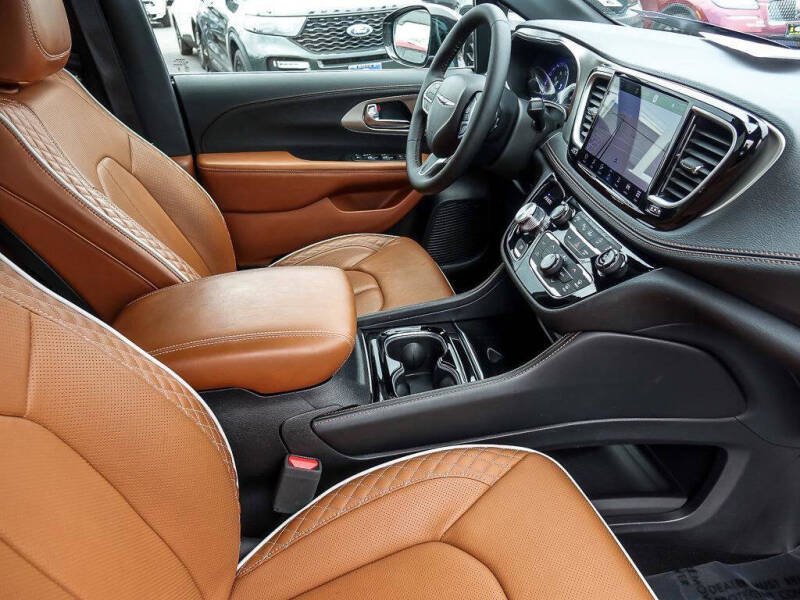 2024 Chrysler Pacifica Pinnacle