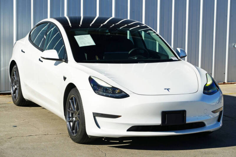 2021 Tesla Model 3 Standard Range Plus