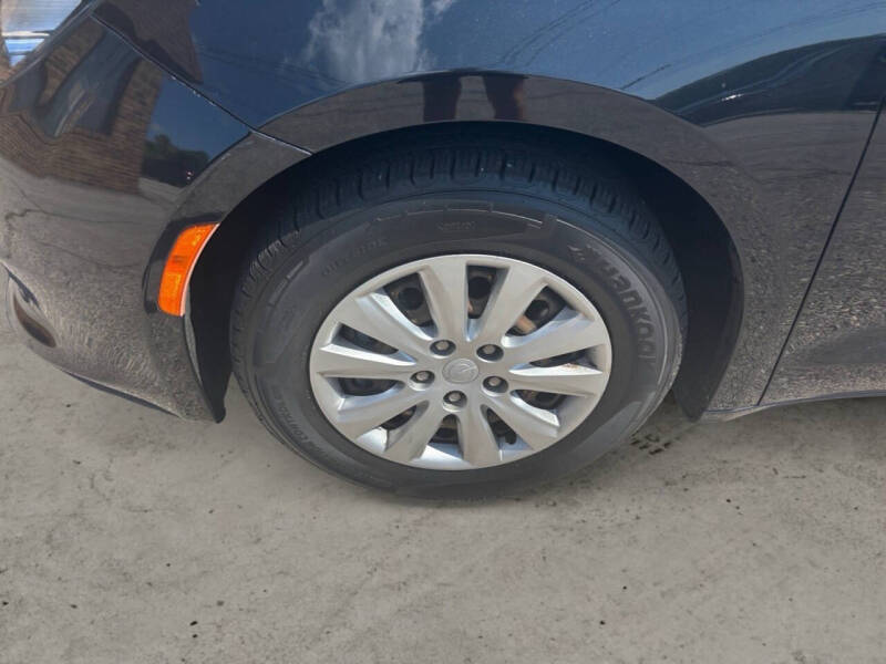 2021 Chrysler Voyager LX