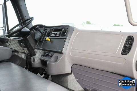 2019 Freightliner M2 106