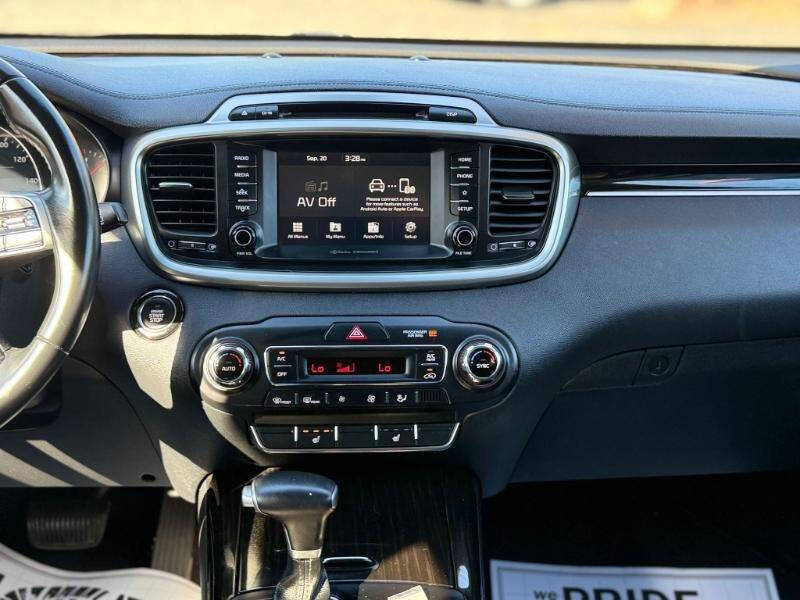 2019 Kia Sorento EX V6