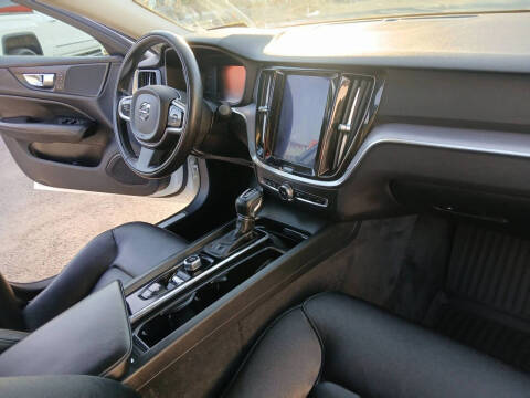 2019 Volvo S60 T6 Momentum