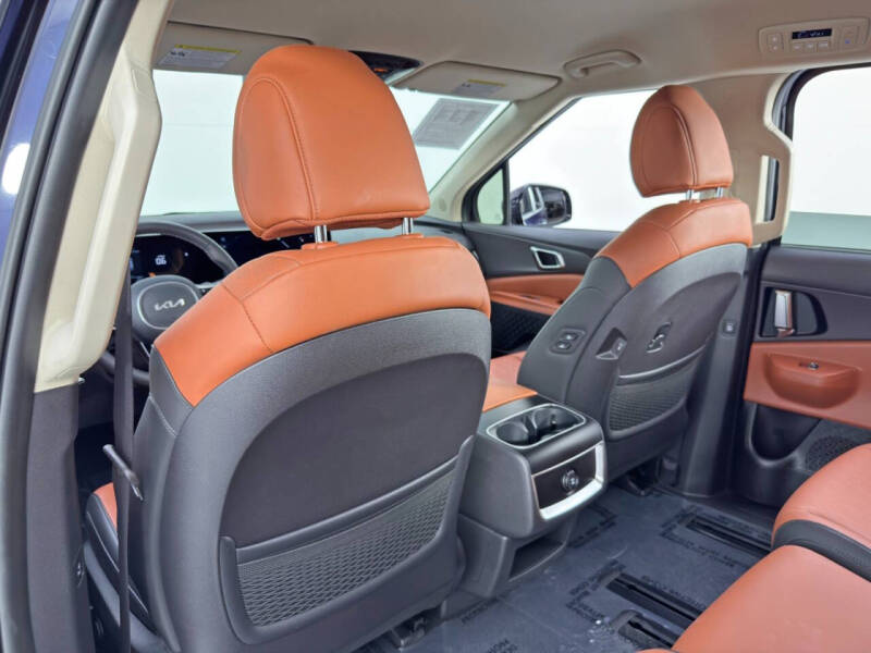 2025 Kia Carnival EX