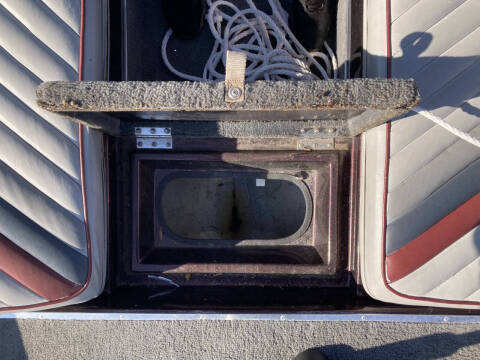 1990 Champion Fish And Ski