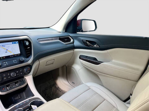 2022 GMC Acadia Denali