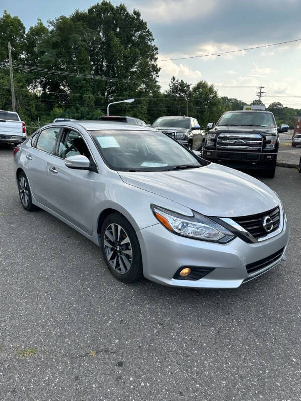 2017 Nissan Altima for sale at Community Auto Sales in Gastonia NC