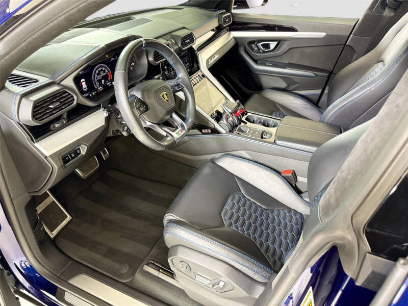 2020 Lamborghini Urus