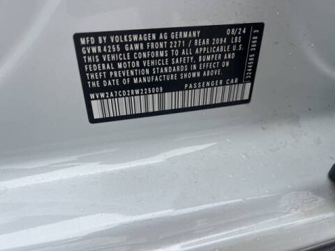 2024 Volkswagen Golf GTI 380 SE